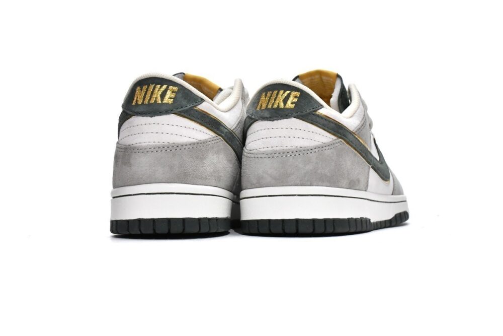 Nike  SB Dunk Low "Steamboy OST"